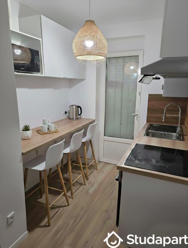 Chambre - 10 m² - 1 pièce