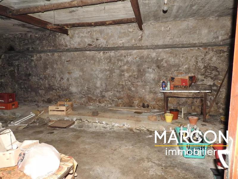 Maison - 214 m² - 12 pièces