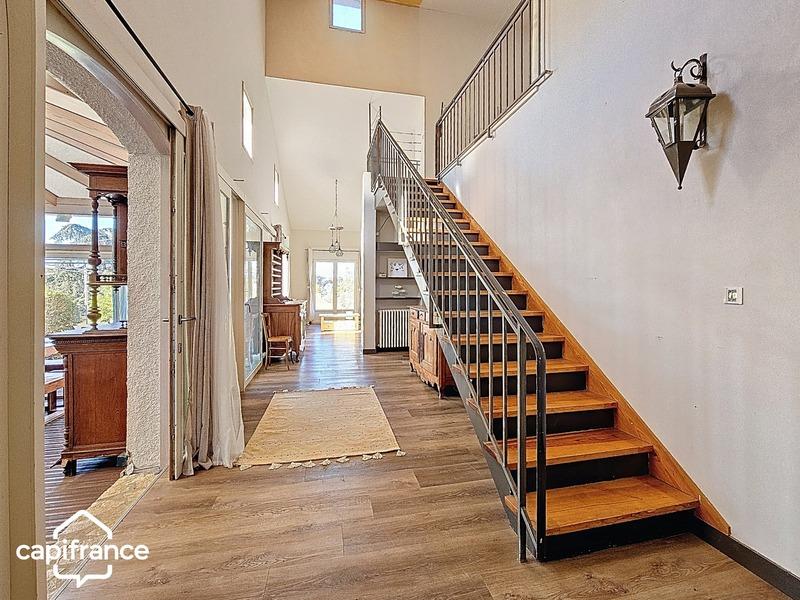 Maison - 449 m² - 18 pièces