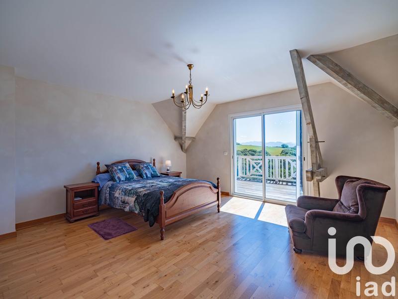 Maison de maîtres - 240 m² - 6 pièces