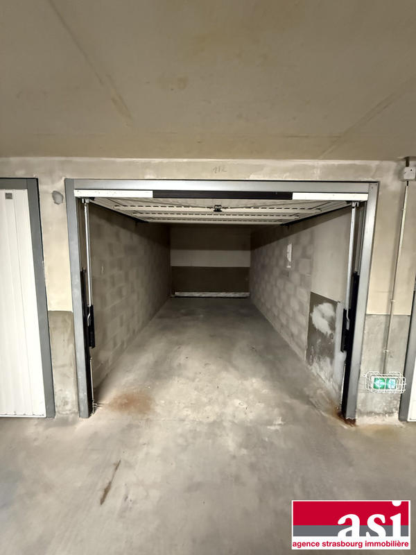 Parking / Garage - 13 m²