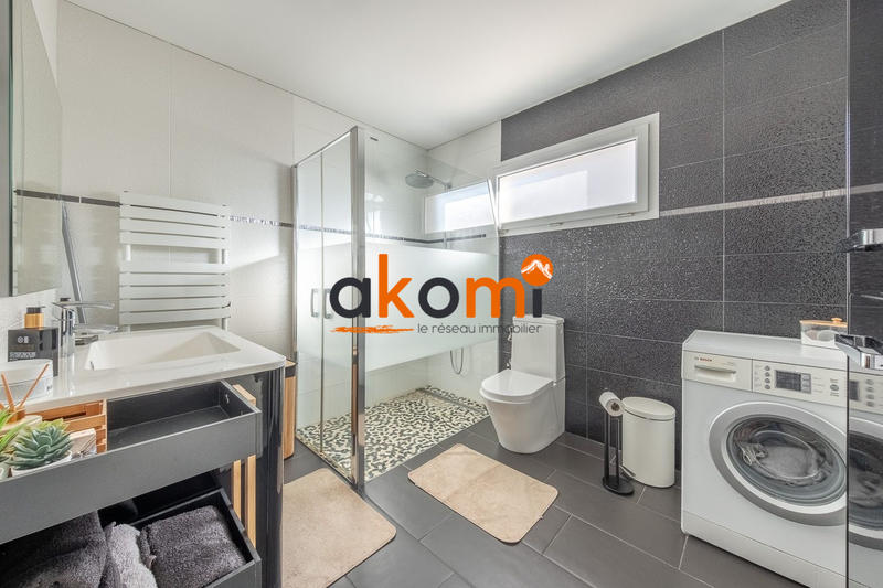 Maison contemporaine - 183 m² - 7 pièces