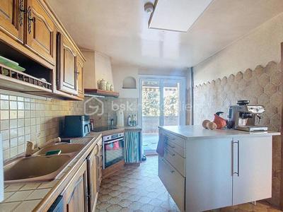 Maison - 143 m² - 7 pièces