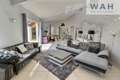 Maison - 140 m² - 5 pièces