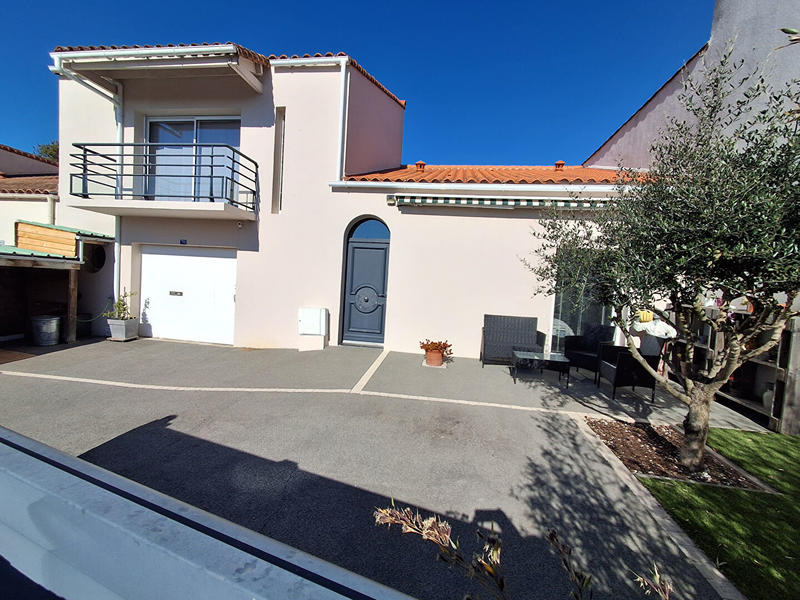 Maison - 101 m² - 5 pièces