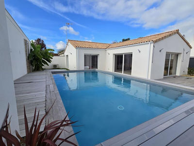 Maison - 108 m² - 4 pièces