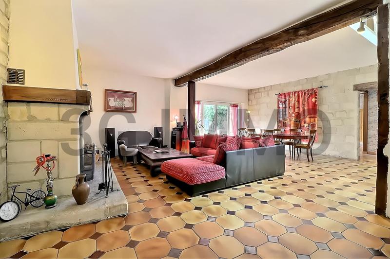 Corps de ferme - 370 m² - 11 pièces