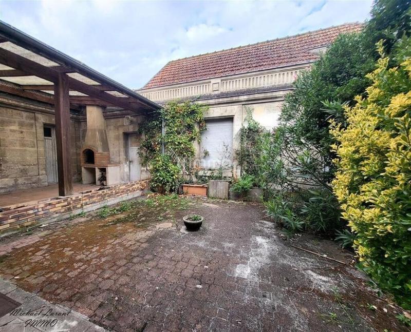 Maison - 396 m² - 14 pièces