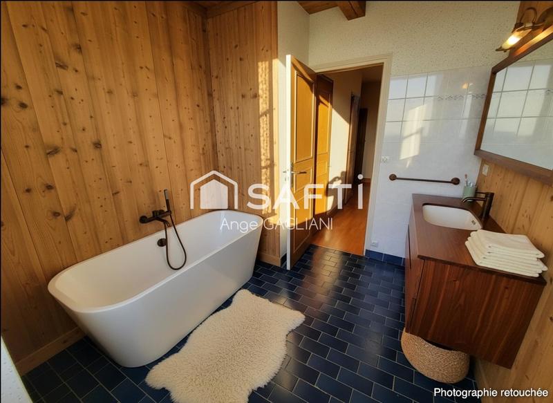 Maison - 191 m² - 7 pièces