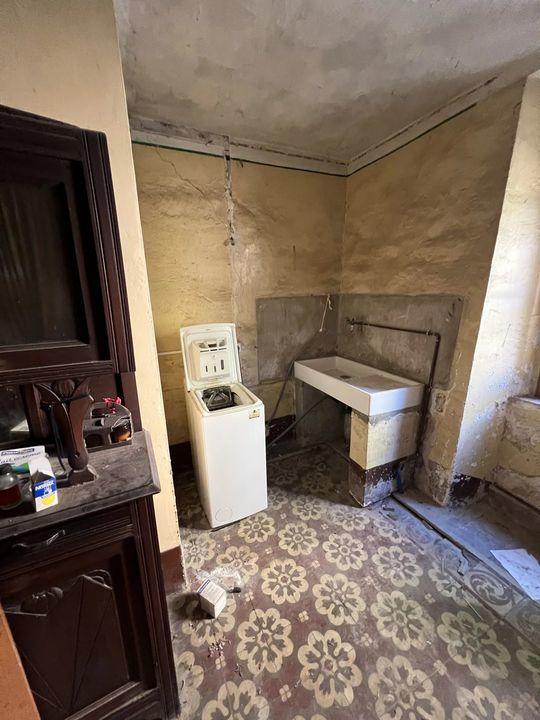 Maison - 315 m² - 15 pièces