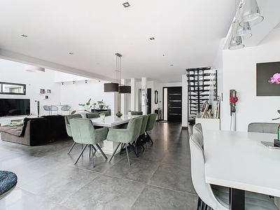 Maison - 174 m² - 7 pièces