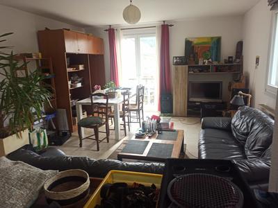 Appartement - 90 m² - 5 pièces