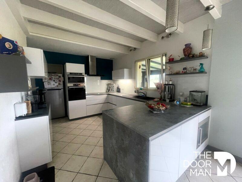 Maison - 180 m² - 6 pièces