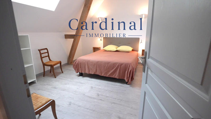 Maison - 450 m² - 11 pièces