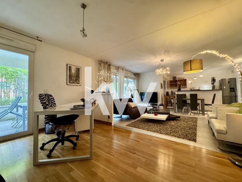 Appartement - 86 m² - 2 pièces