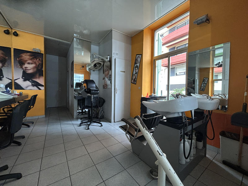 Fonds de commerce - Local commercial - 50 m²