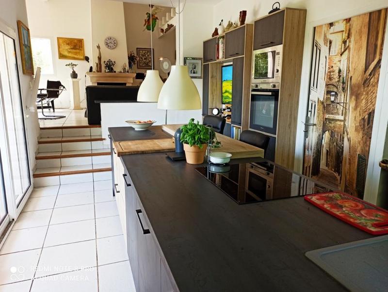 Propriété - 212 m² - 14 pièces