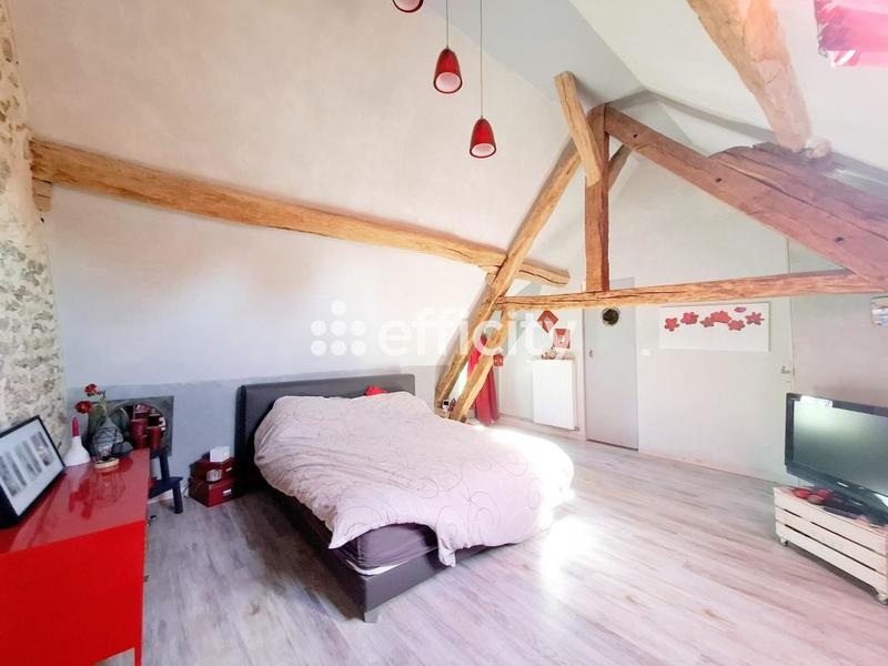 Maison - 335 m² - 8 pièces