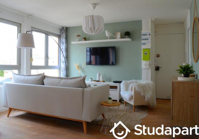 Chambre - 9 m² - 1 pièce