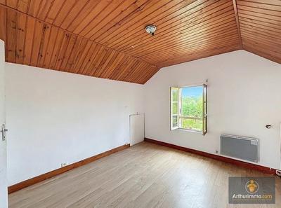 Maison - 114 m² - 6 pièces