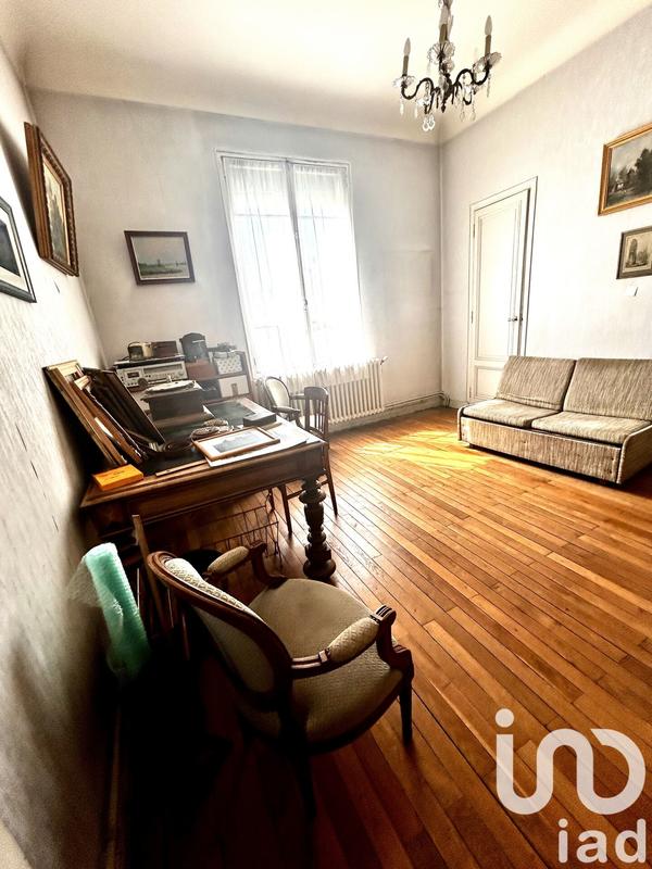 Maison - 227 m² - 9 pièces