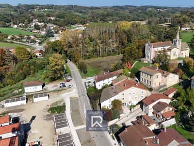 Appartement - 90 m² - 3 pièces