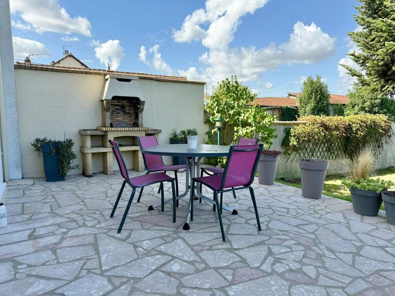 Maison - 80 m² - 5 pièces