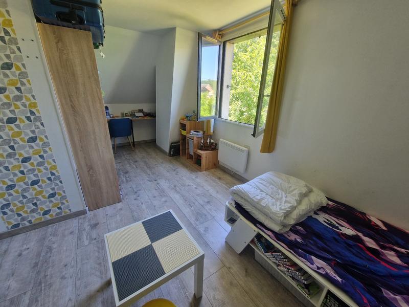 Maison - 104 m² - 6 pièces