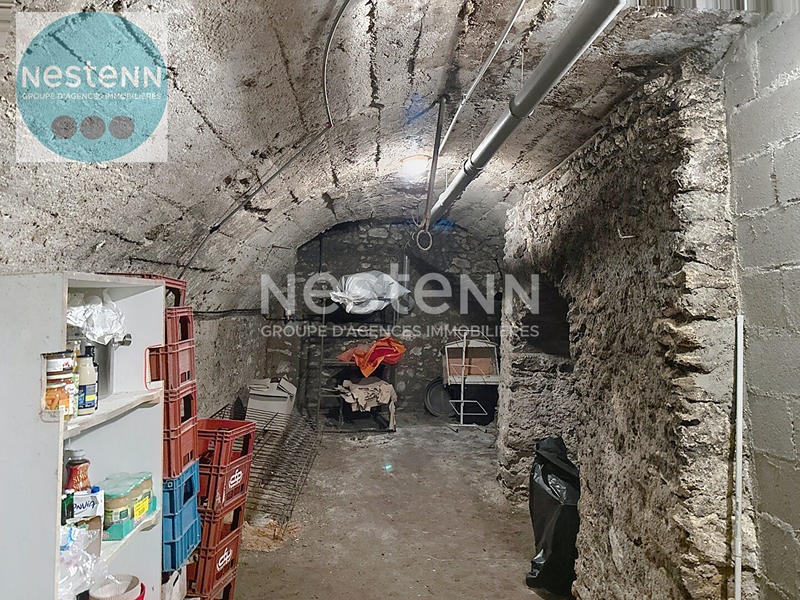 Maison - 250 m² - 7 pièces