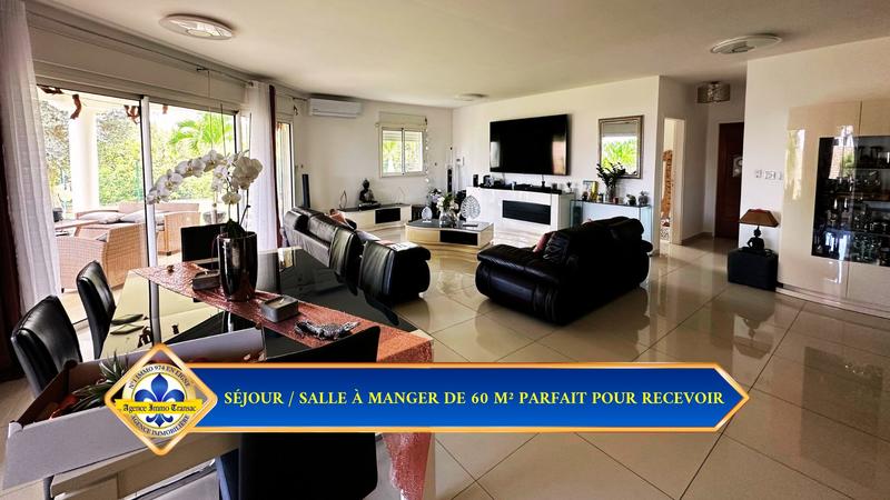 Villa - 288 m² - 6 pièces