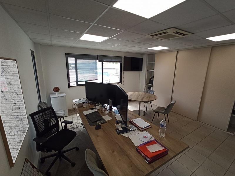 Bureau - 330 m²