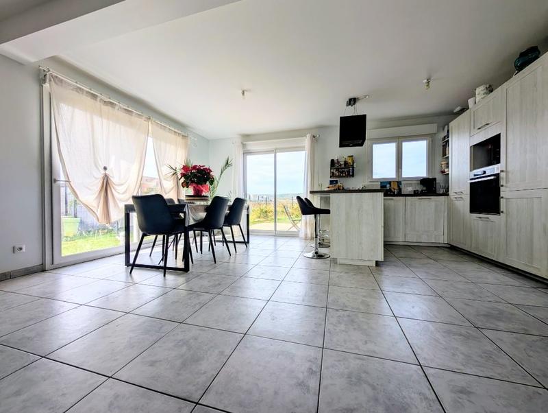 Maison - 108 m² - 5 pièces