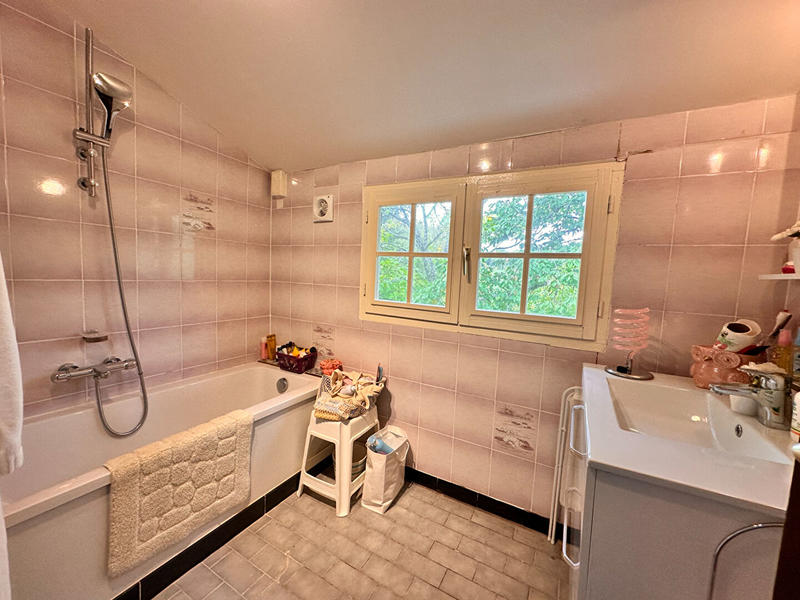 Maison - 204 m² - 6 pièces