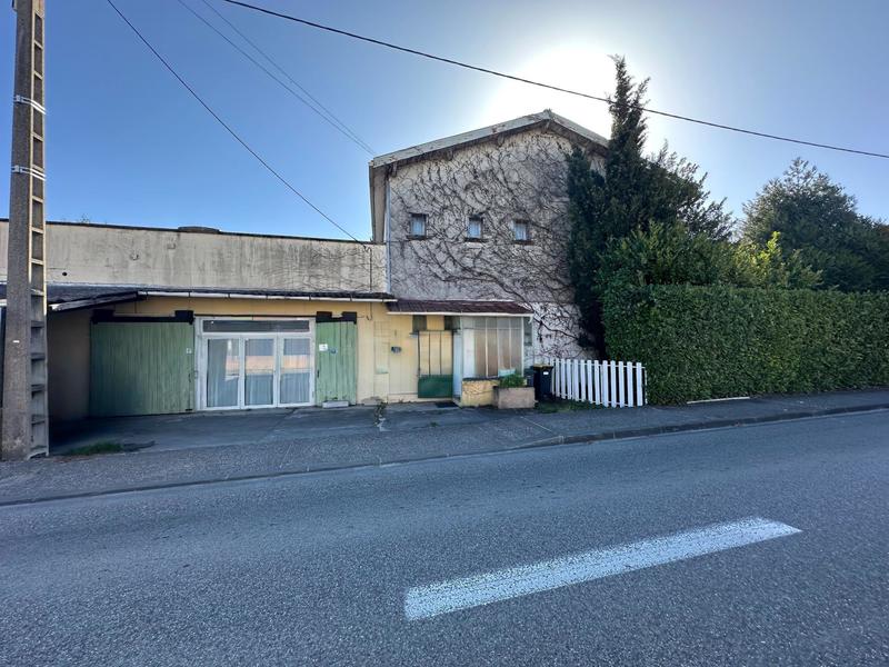 Maison - 253 m² - 8 pièces