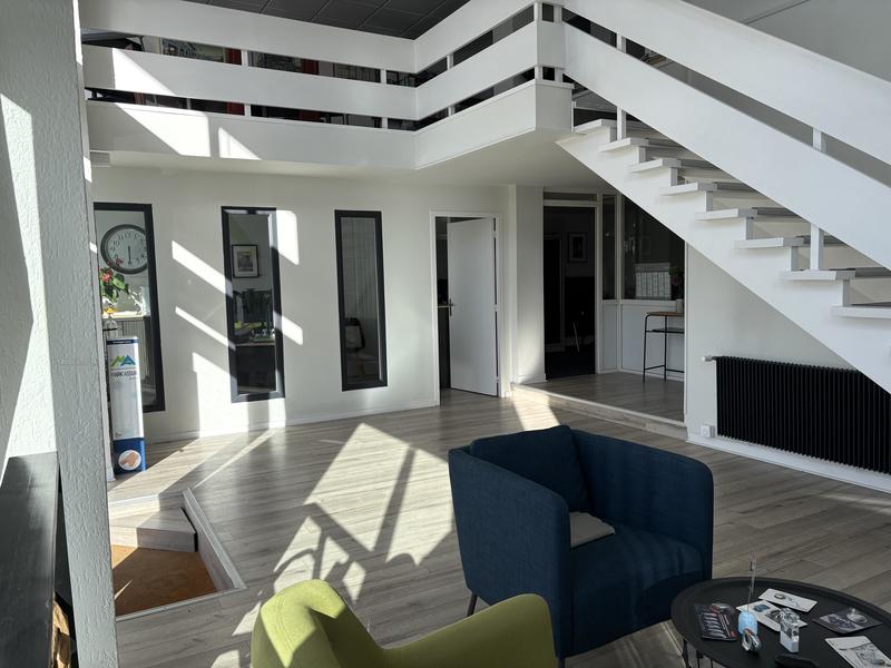Local commercial - 248 m² - 10 pièces