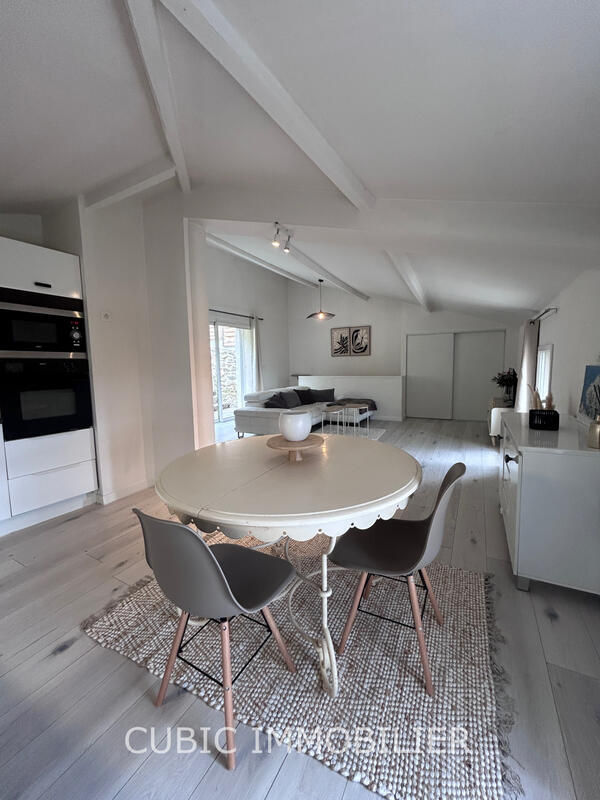 Maison - 84 m² - 3 pièces