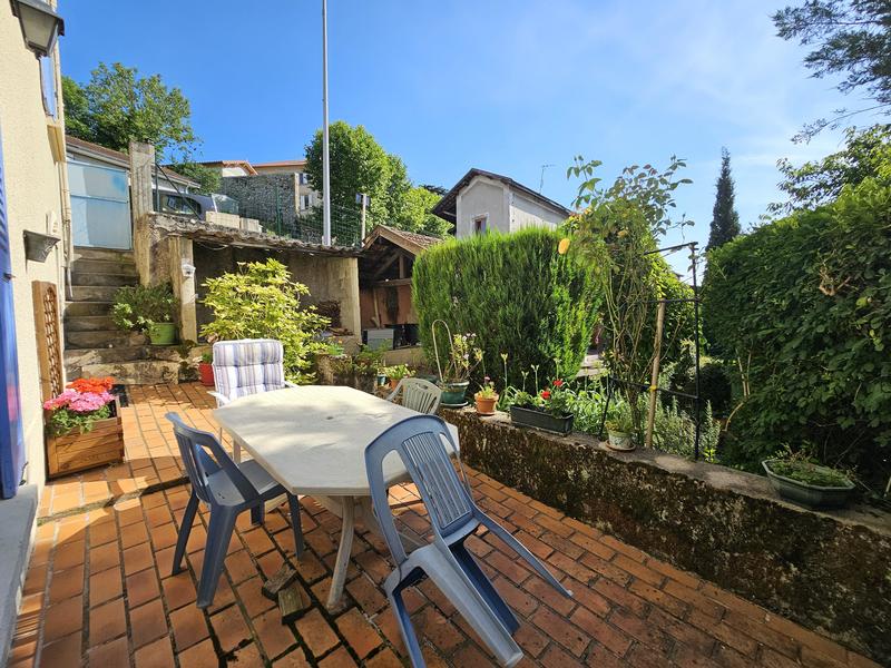 Maison de village - 200 m² - 8 pièces