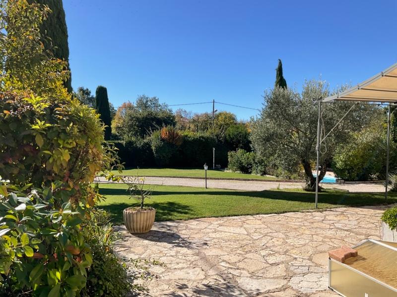 Maison - 181 m² - 7 pièces