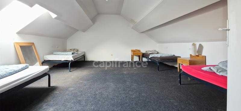 Maison - 262 m² - 14 pièces