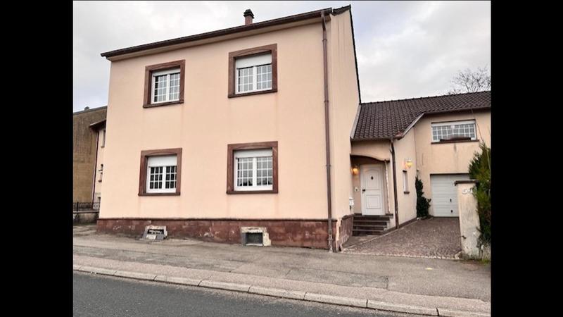 Maison - 227 m² - 7 pièces