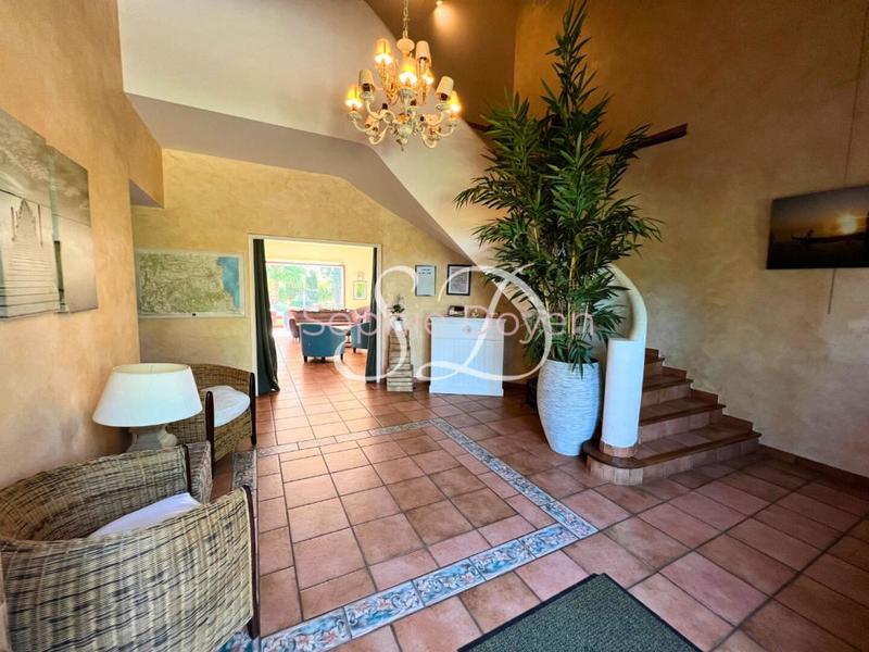 Maison - 523 m² - 14 pièces