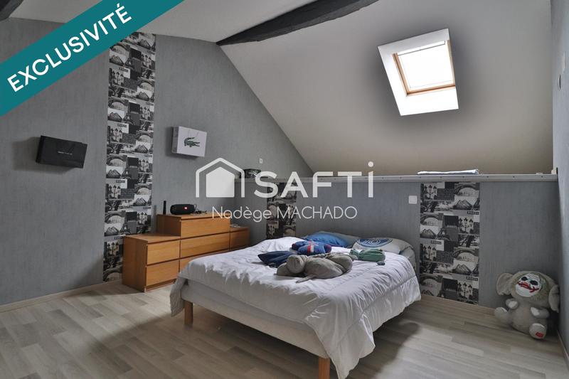 Maison - 219 m² - 9 pièces