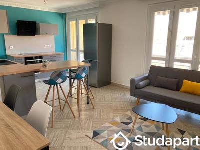 Chambre - 13 m² - 1 pièce