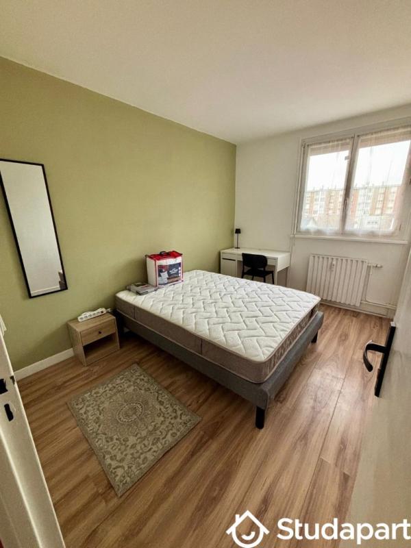 Chambre - 10 m² - 1 pièce