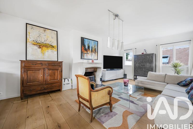 Maison - 213 m² - 8 pièces