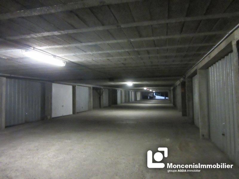 Parking / Garage - 15 m²