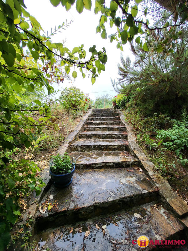 Maison traditionnelle - 181 m² - 6 pièces