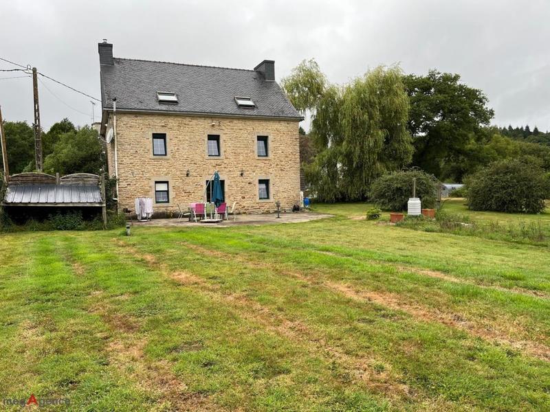 Maison - 222 m² - 10 pièces
