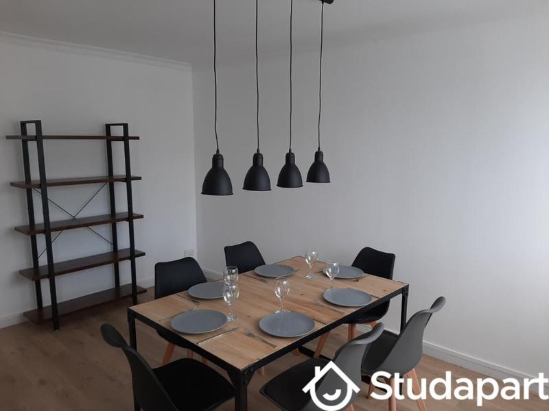 Chambre - 9 m² - 1 pièce