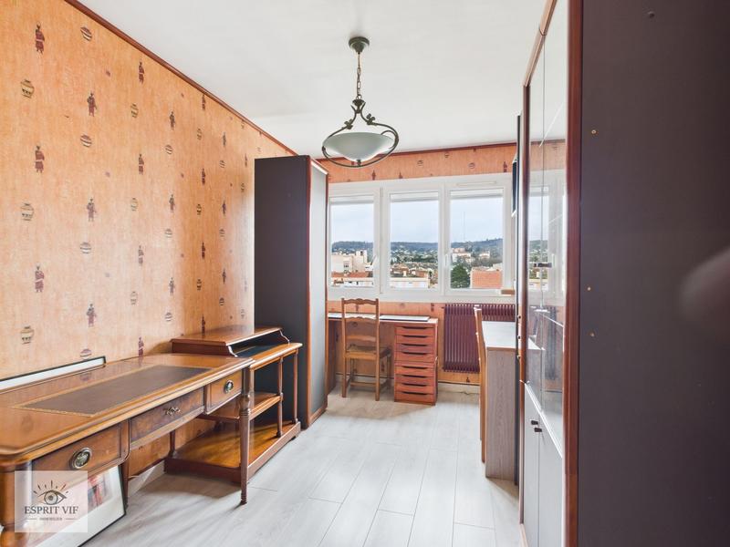 Appartement - 80 m² - 4 pièces